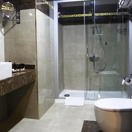 Liparis & Hotell