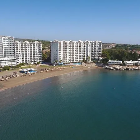 Hotell Liparis & 5*