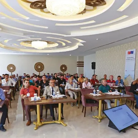 Hotell Liparis & 5*