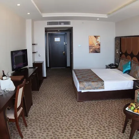 Liparis & Hotell 5*
