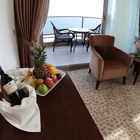 Hotell Liparis &